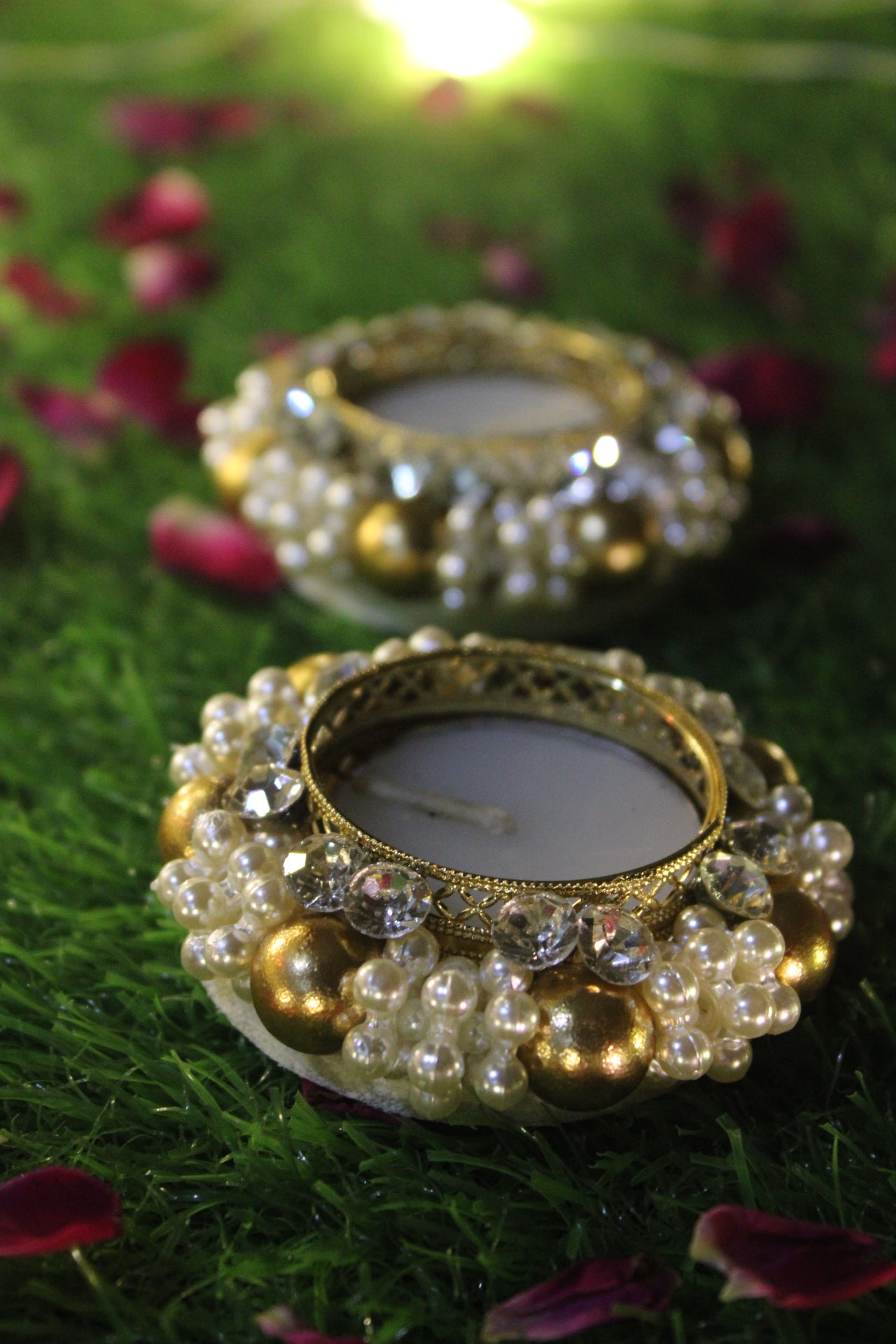 Pearl Glow: Decorative Tealight Holders